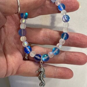 ✔️✔️ Mermaid Glass Blue and White Beaded Bracelet with Seahorse Charm
